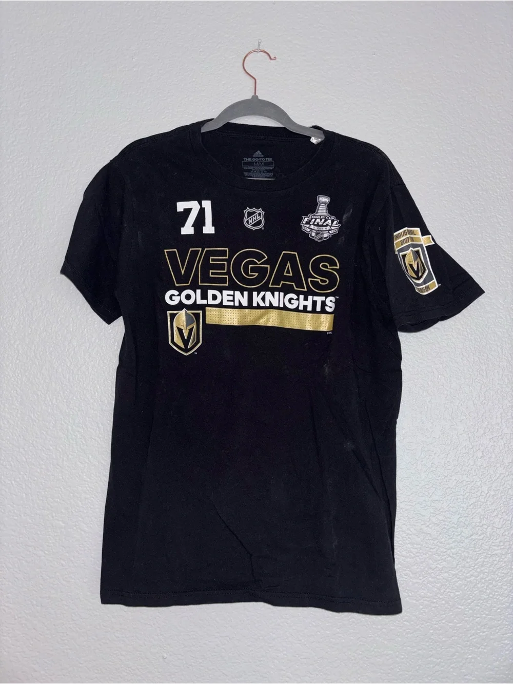 Adidas Vegas Golden Knights Black Graphic Tee - Men's Hockey Shirt #71 Karlsson